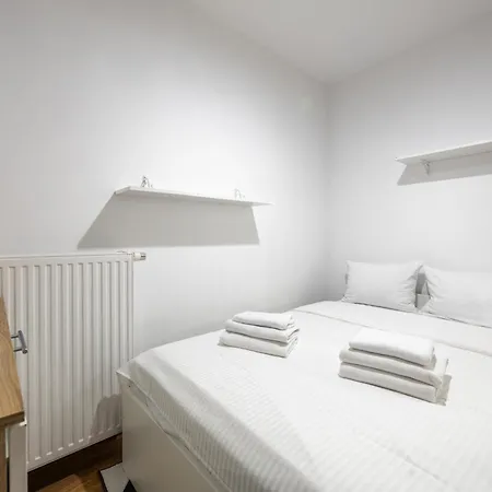 Lejlighed Marywilska Comfort By Bookinghost Warszawa