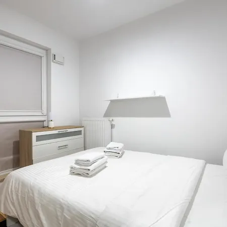 Marywilska Comfort By Bookinghost *