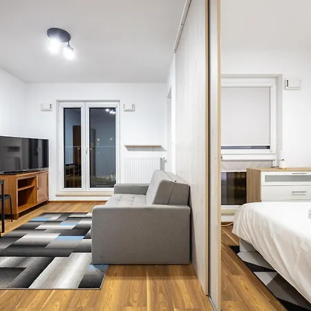 Marywilska Comfort By Bookinghost