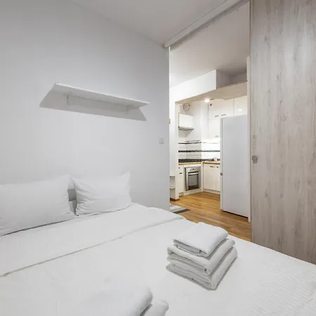 Marywilska Comfort By Bookinghost *