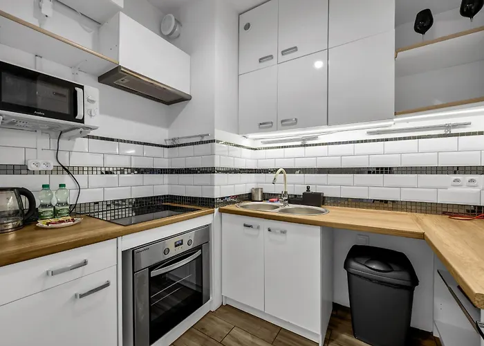 Marywilska Comfort By Bookinghost * Warszawa